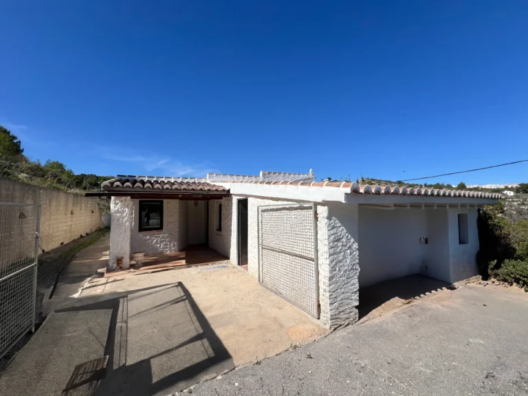 Finca in Benissa Pueblo with Guest House & Panoramic Views