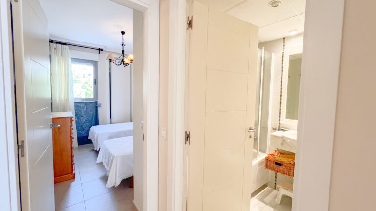 Sea-View Apartment in Calpe Near Arenal-Bol Beach