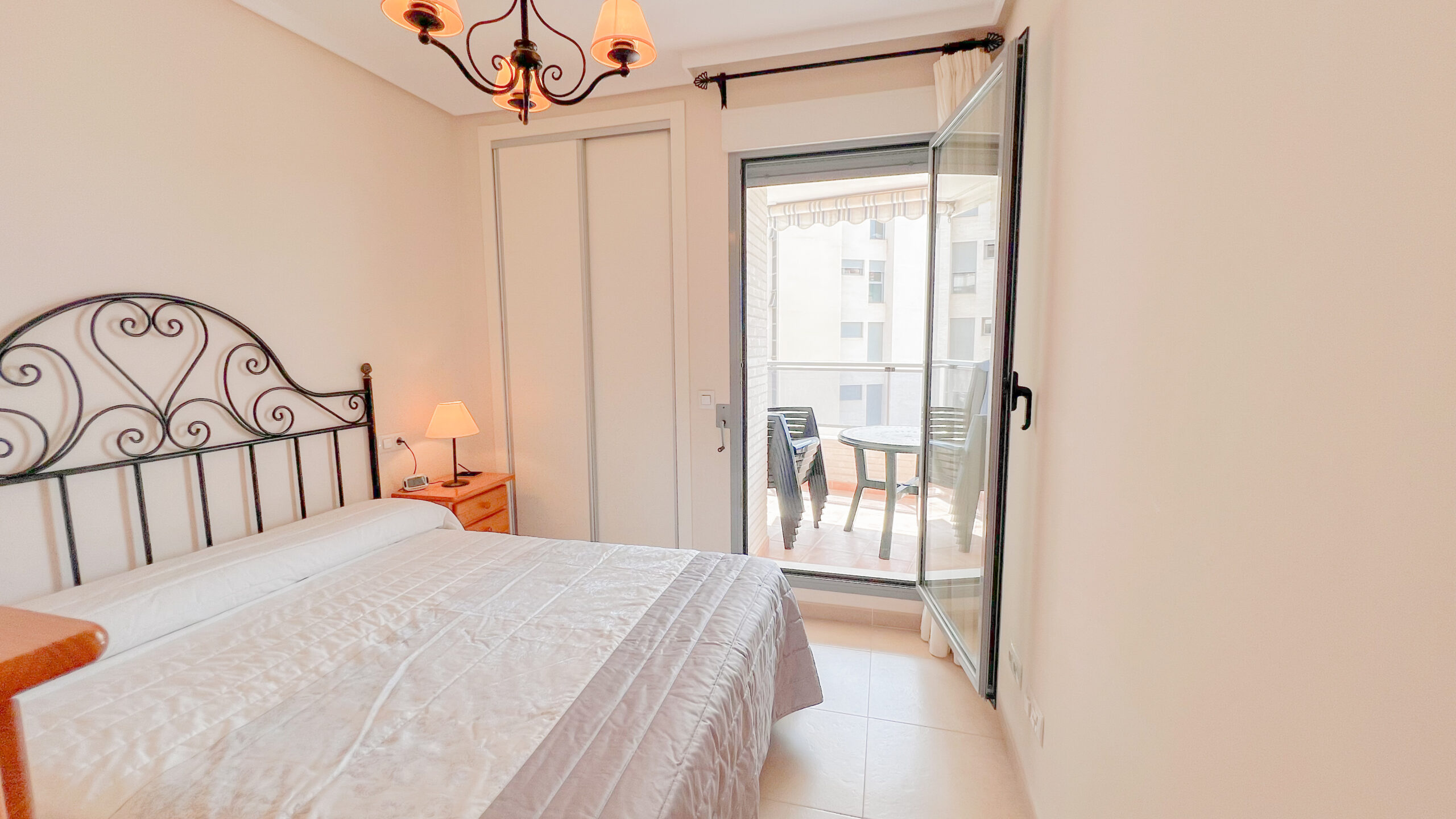 Sea-View Apartment in Calpe Near Arenal-Bol Beach