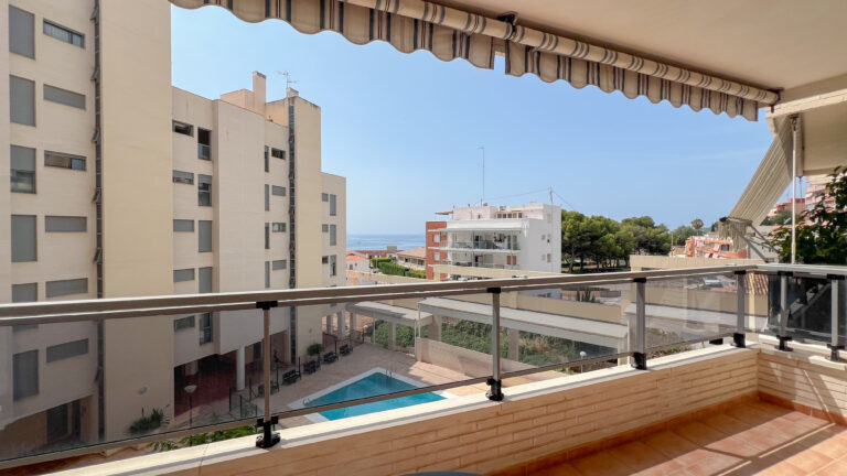 Sea-View Apartment in Calpe Near Arenal-Bol Beach
