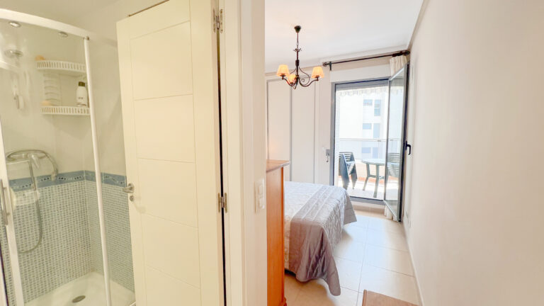 Sea-View Apartment in Calpe Near Arenal-Bol Beach