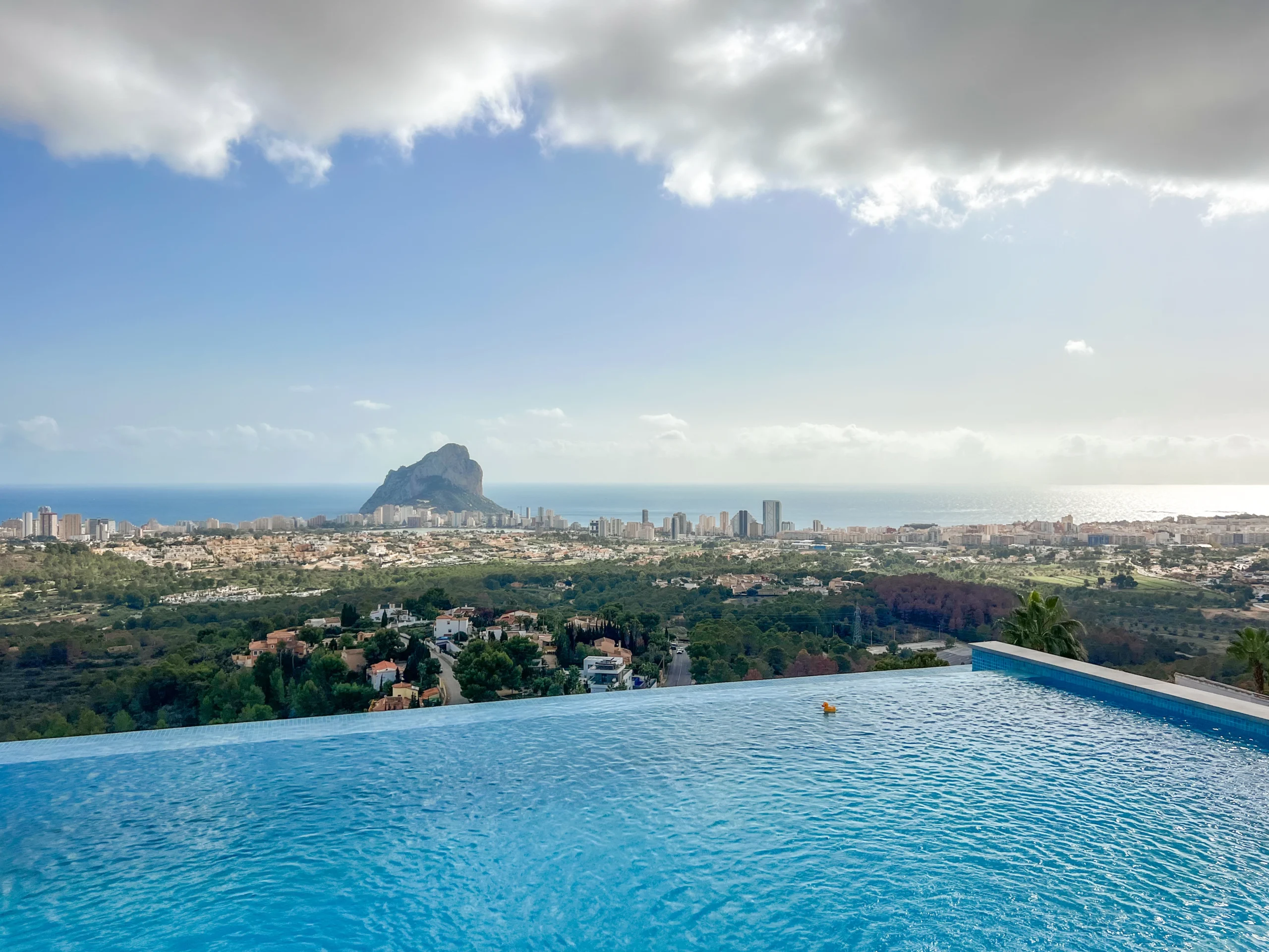 Infinity pool with panoramic views of Calpe skyline and Peñón de Ifach