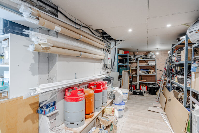 Large basement workshop and storage area in a Calpe property
