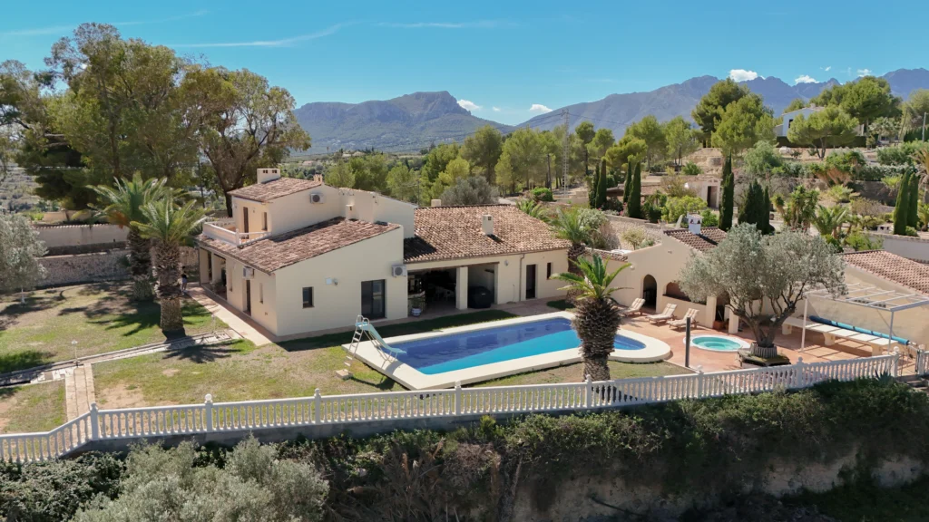 Finca in Benissa Pueblo with Guest House & Panoramic Views