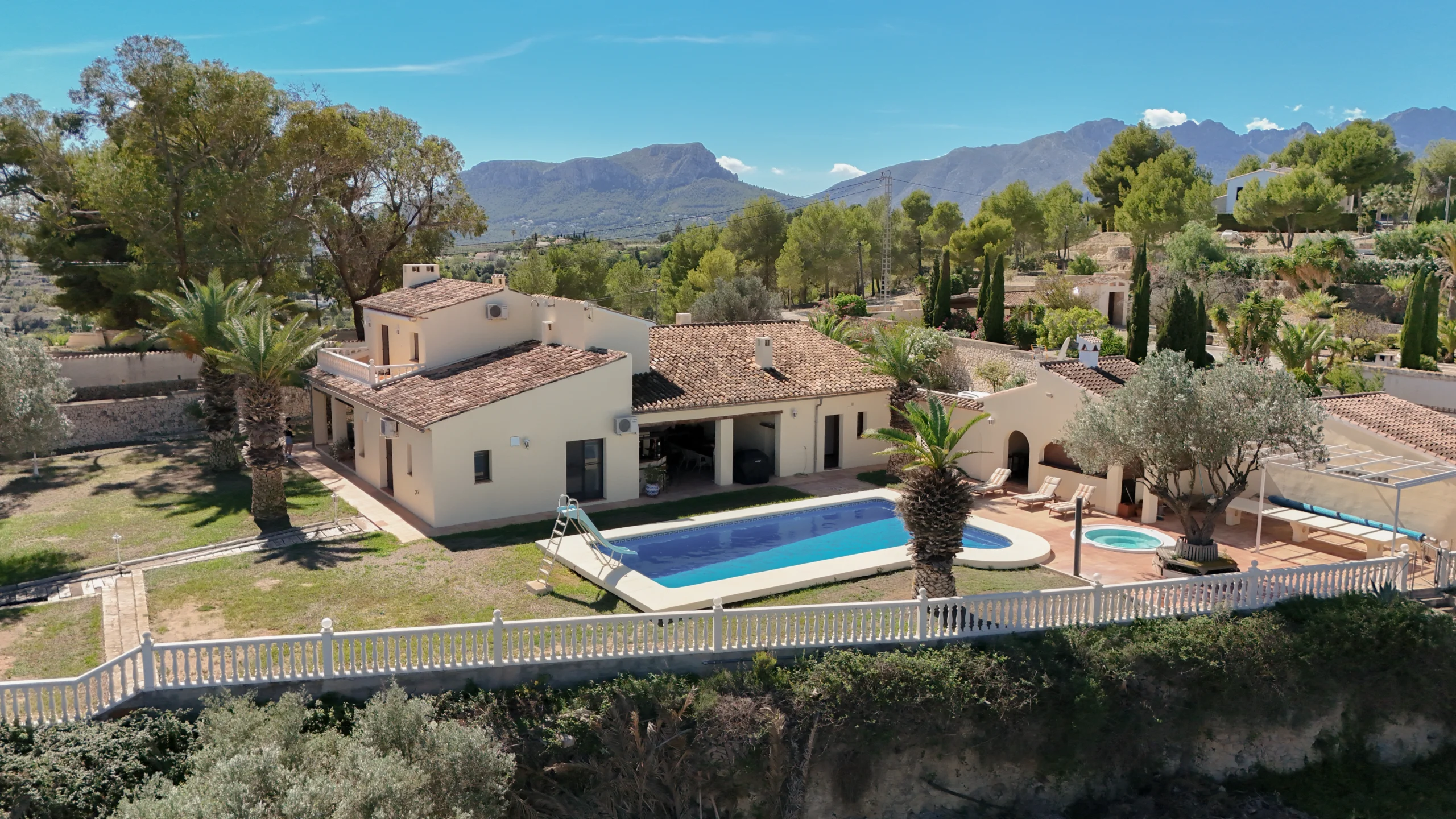Rustic finca in Benissa Pueblo with pool, guest house, and panoramic mountain views