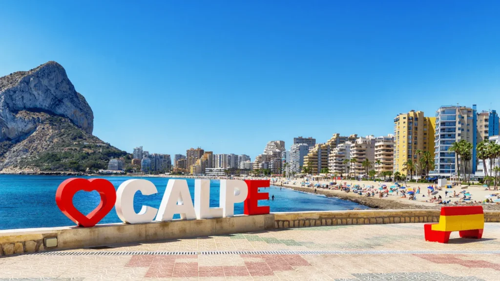 Arenal Bol beach and Peñón de Ifach showing the sunny Calpe climate in Spain