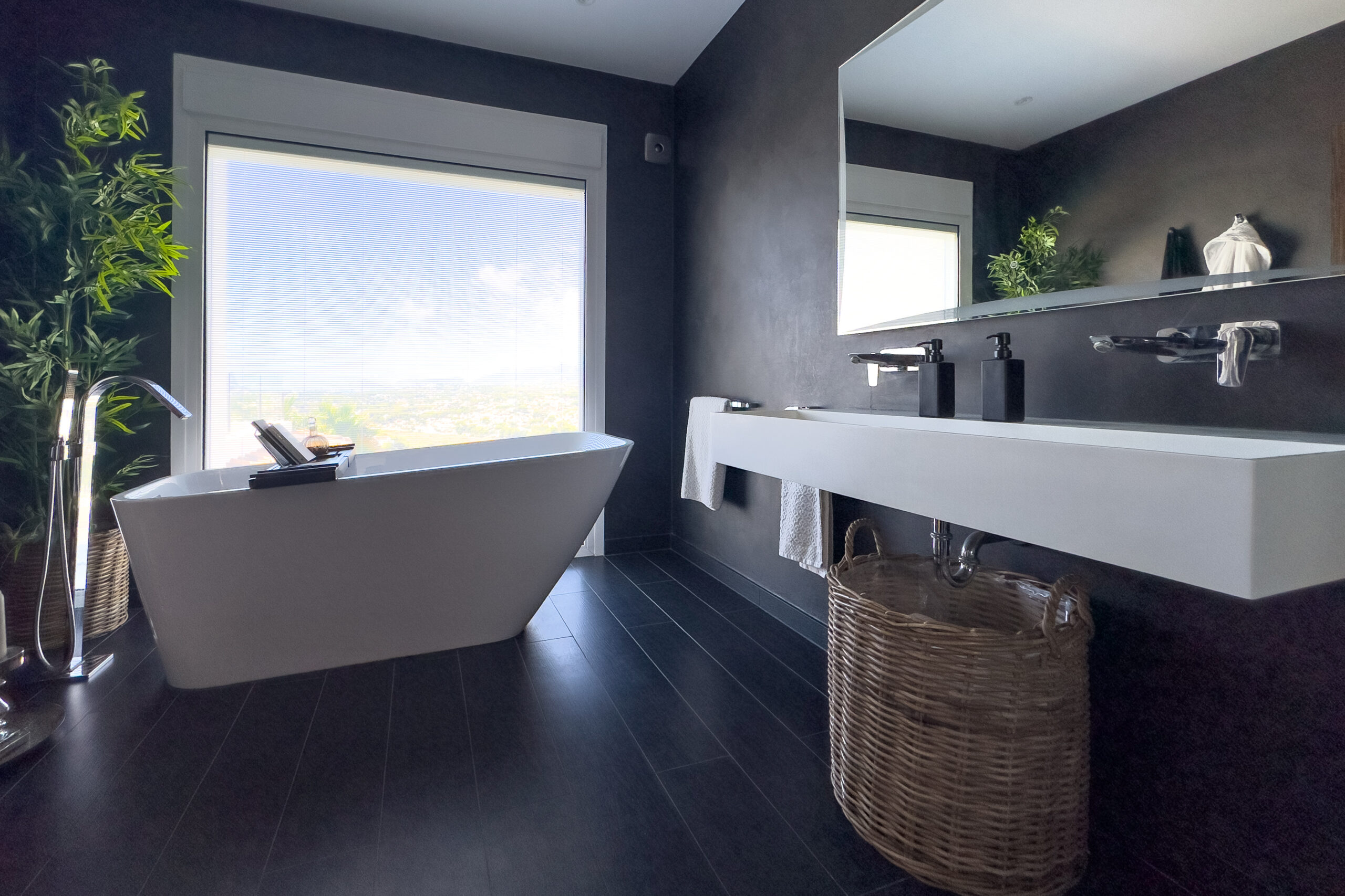 Ensuite bathroom with freestanding bath and double vanity in Moraira villa