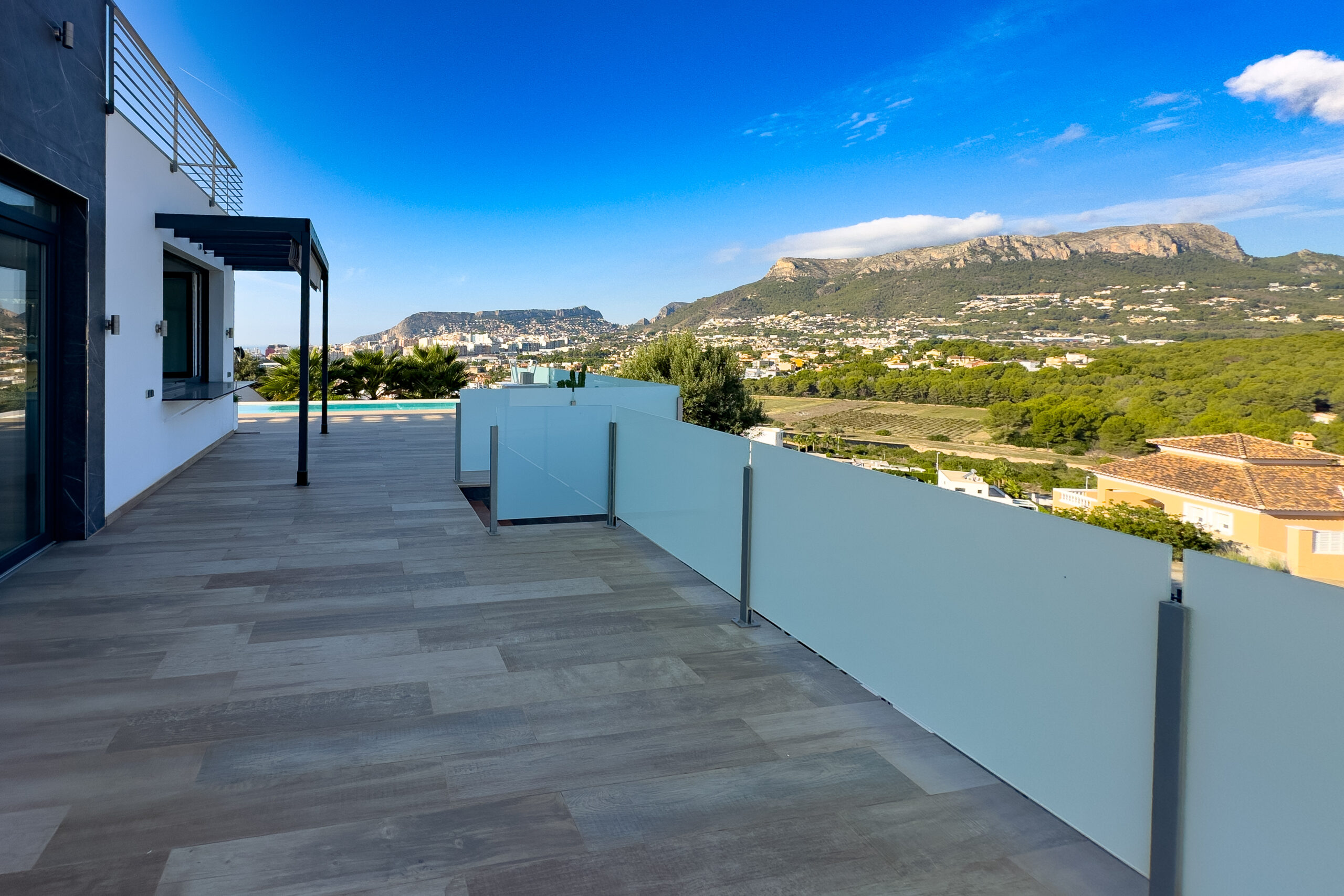 Upper terrace with open views over Casanova, Calpe and the surrounding mountains