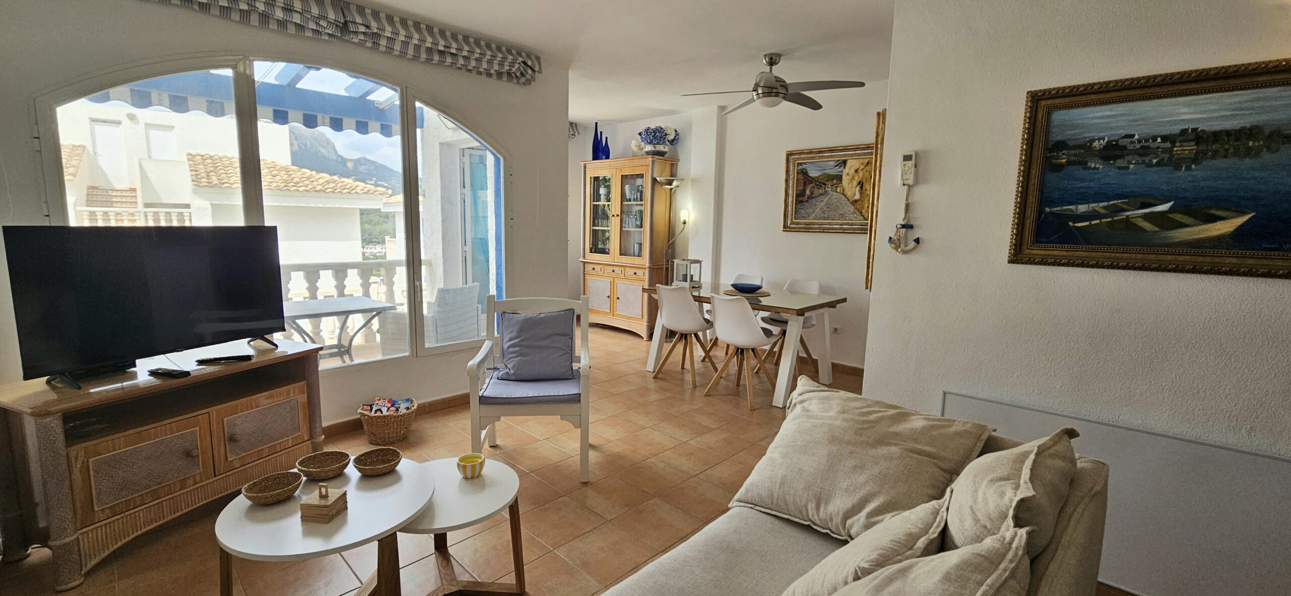 Bright Apartment with Spacious Private Terrace Near the Beach in a Popular Residential Complex, Calpe