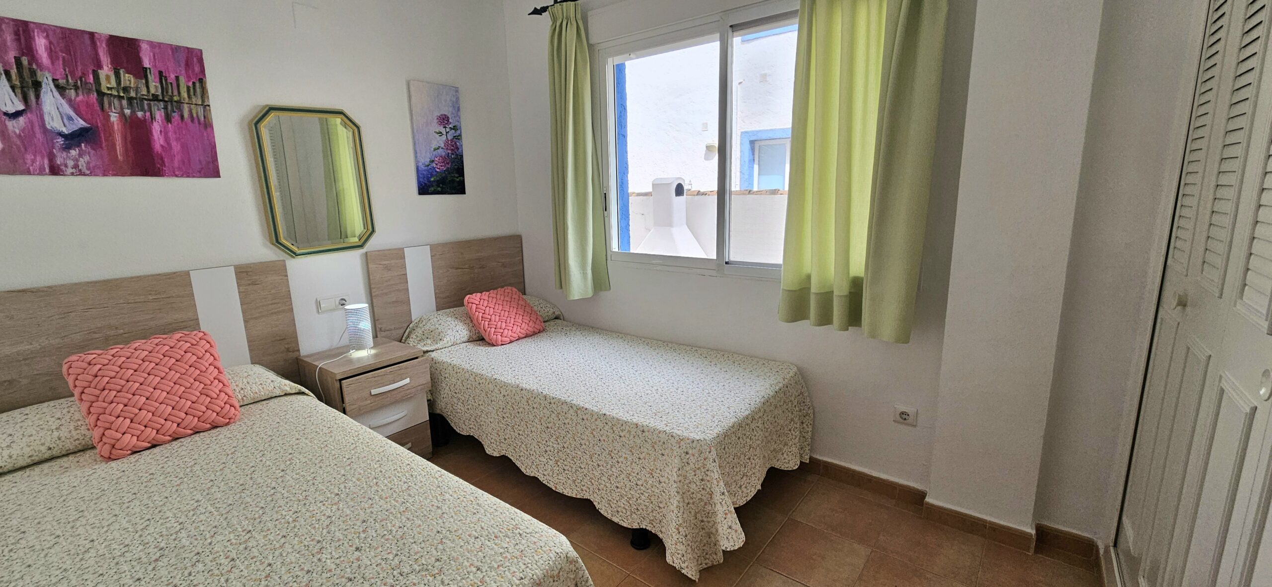 Bright Apartment with Spacious Private Terrace Near the Beach in a Popular Residential Complex, Calpe
