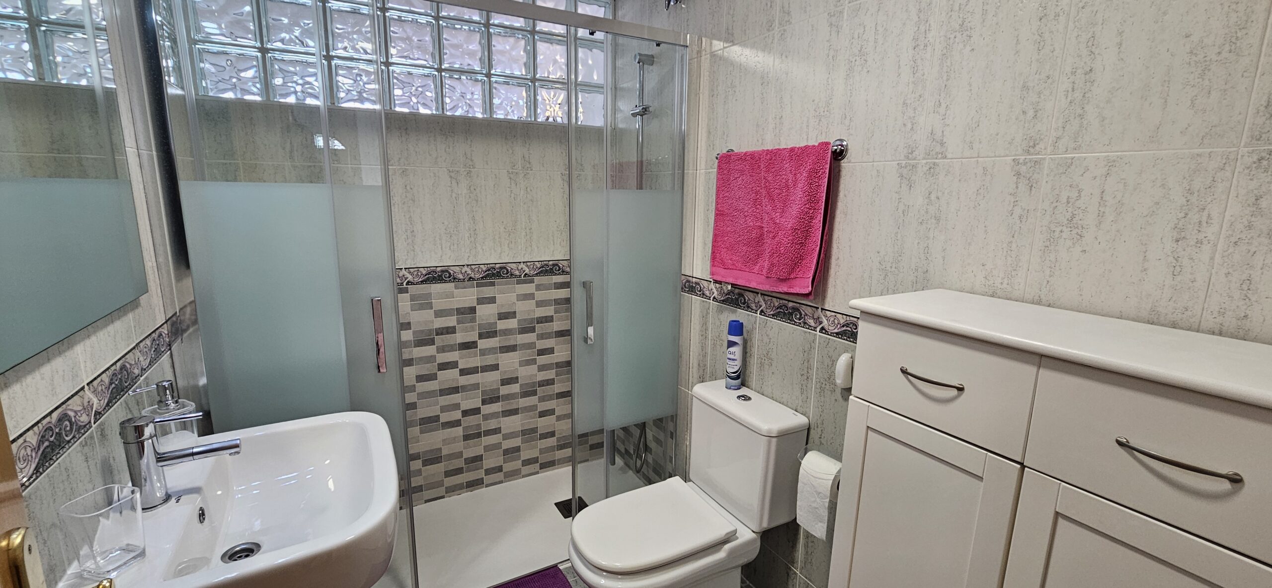 Bright Apartment with Spacious Private Terrace Near the Beach in a Popular Residential Complex, Calpe