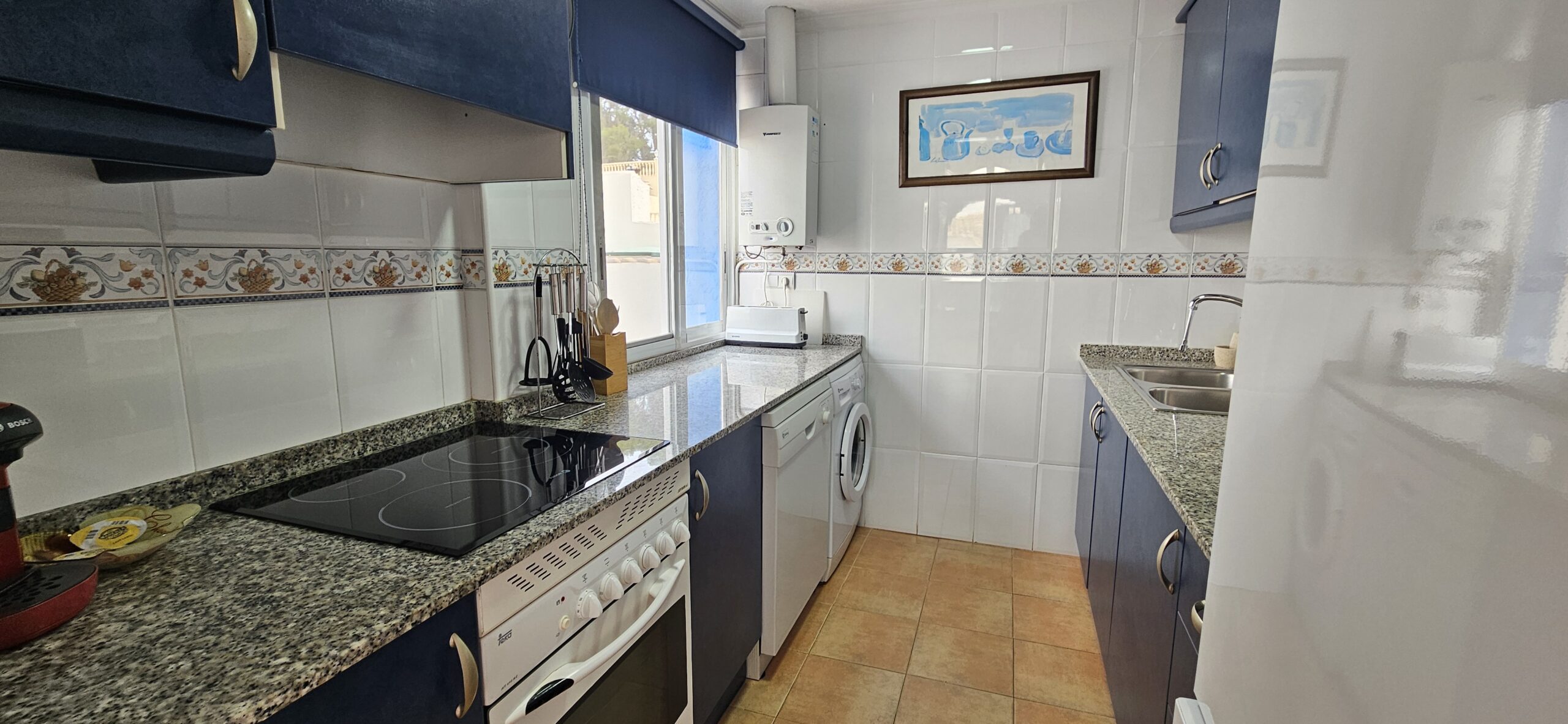 Bright Apartment with Spacious Private Terrace Near the Beach in a Popular Residential Complex, Calpe