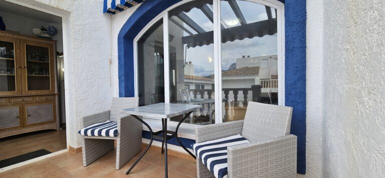 Bright Apartment with Spacious Private Terrace Near the Beach in a Popular Residential Complex, Calpe