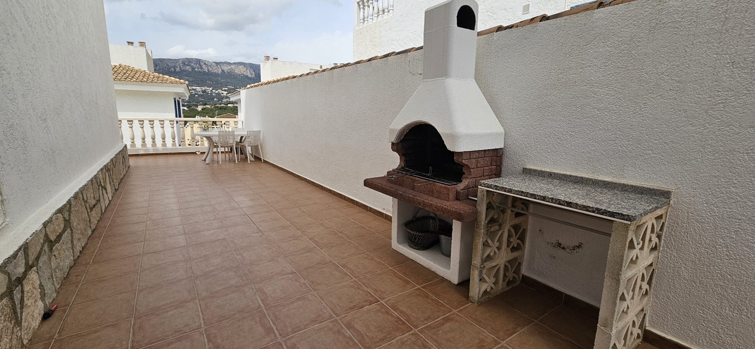 Bright Apartment with Spacious Private Terrace Near the Beach in a Popular Residential Complex, Calpe