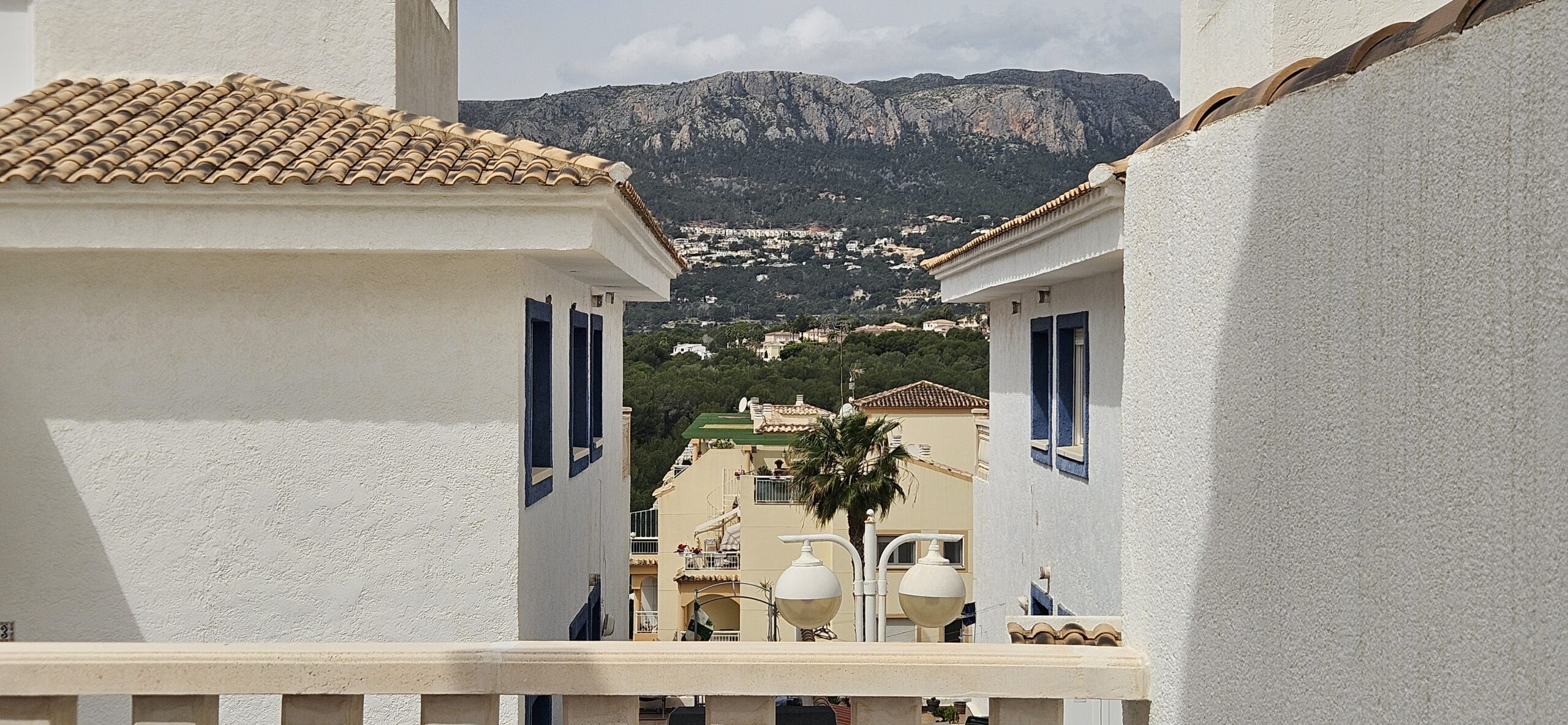 Bright Apartment with Spacious Private Terrace Near the Beach in a Popular Residential Complex, Calpe