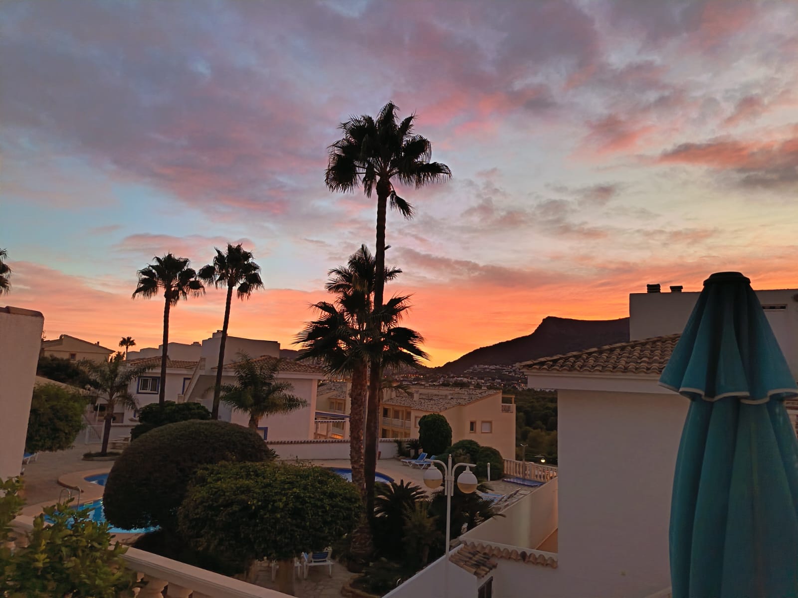 Bright Apartment with Spacious Private Terrace Near the Beach in a Popular Residential Complex, Calpe