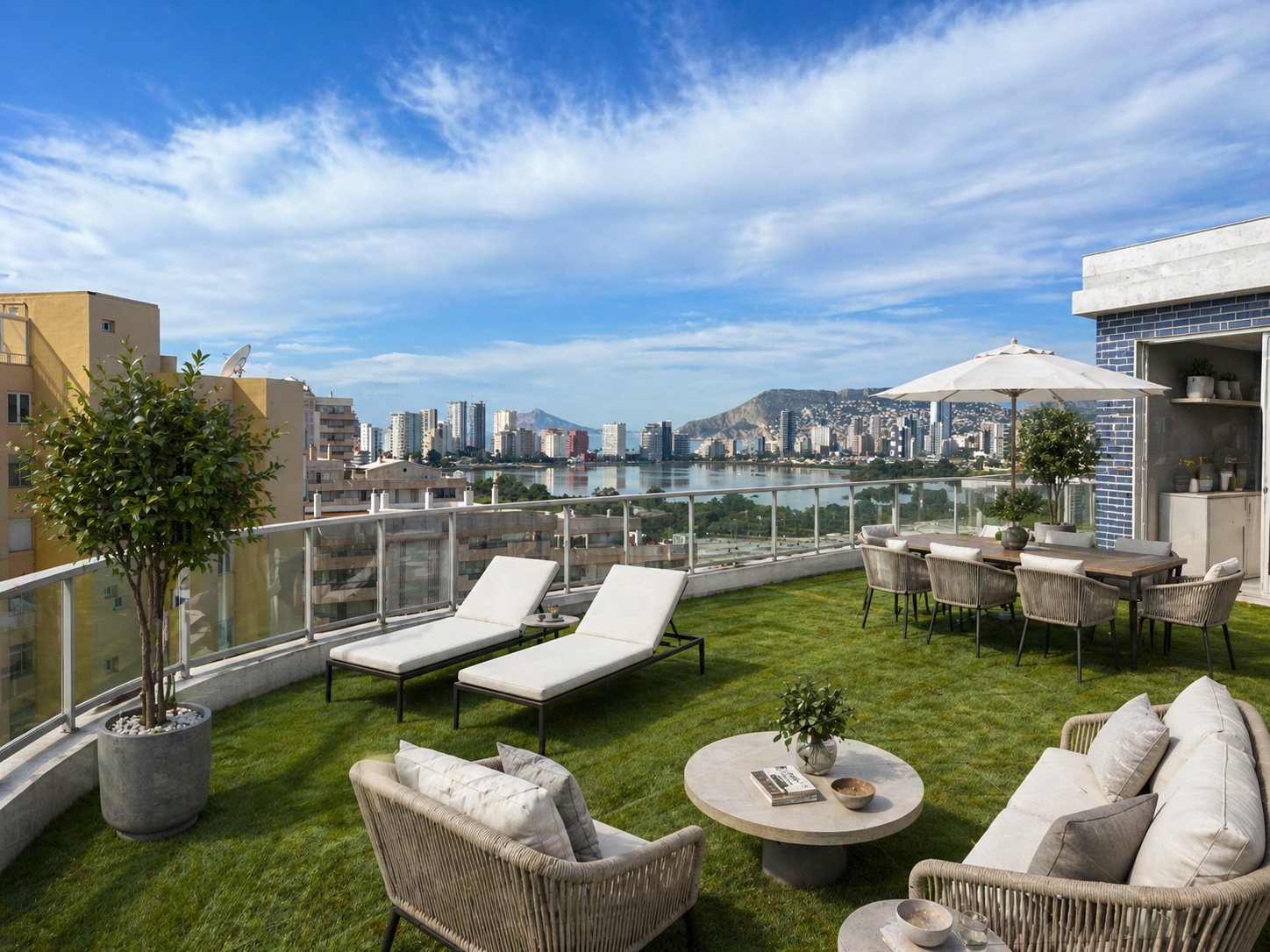 Modern Beachfront Duplex Penthouse with Panoramic Views, Calpe