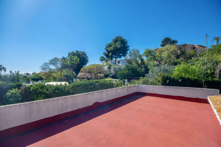Rooftop solarium at a Mediterranean villa in Benissa Costa near Cala Baladrar with open views across the surrounding residential area