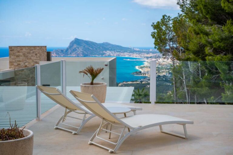 Modern Villa with Sea Views in Altea Hills
