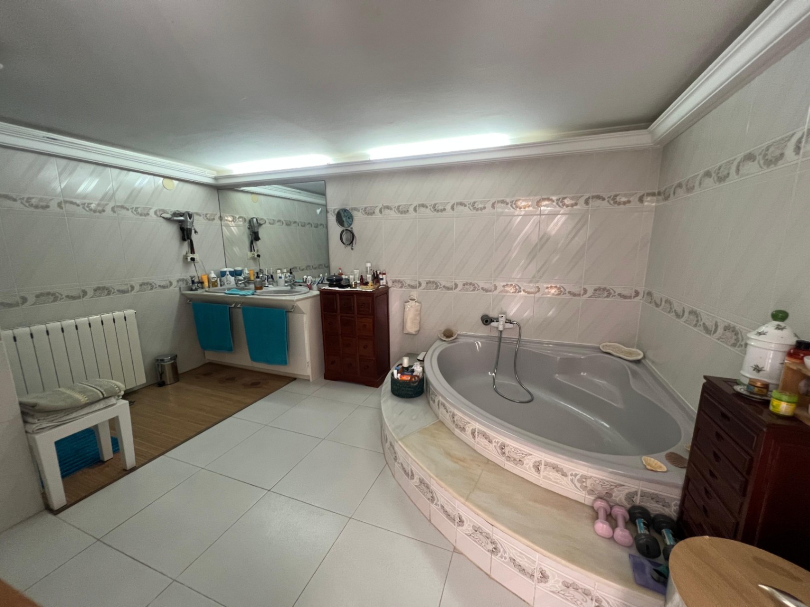 Bathroom with corner bath at Mediterranean villa in Buena Vista Benissa