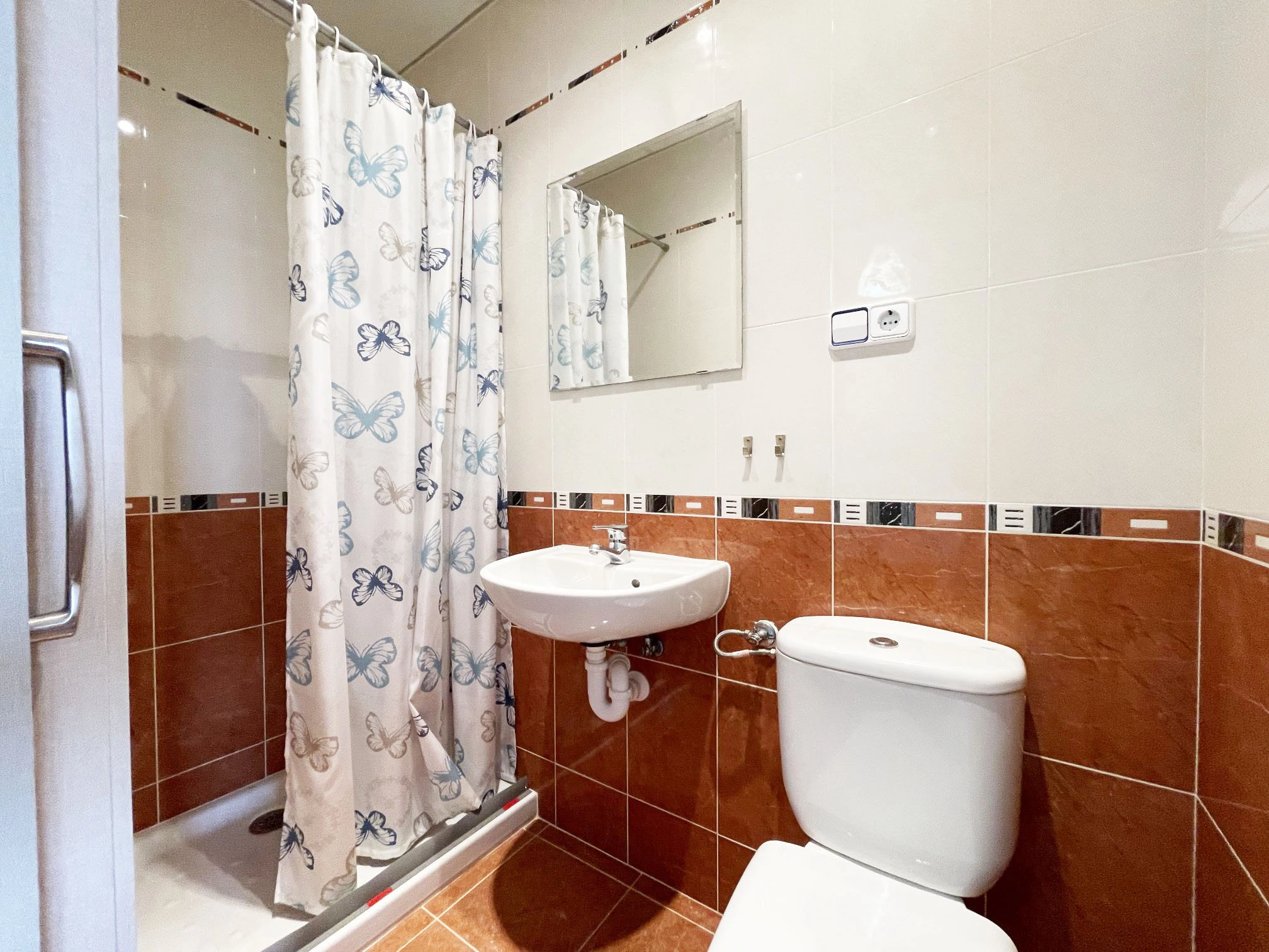 Bathroom with shower at detached villa in Calpe