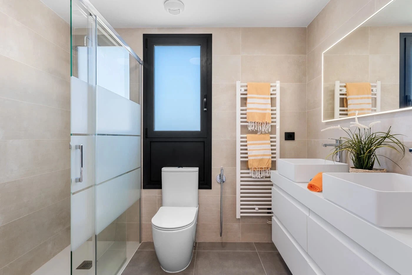 Bathroom with walk-in shower in apartment in Arenal-Bol, Calpe