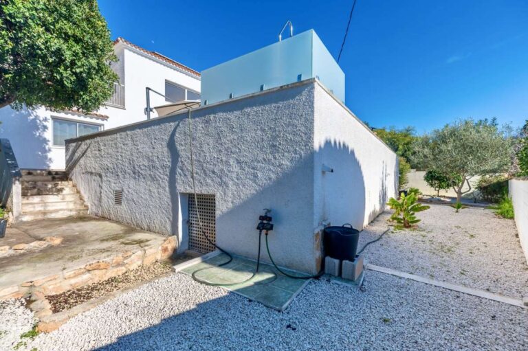 BBQ area and exterior terrace beside a contemporary villa with private pool in Calpe.