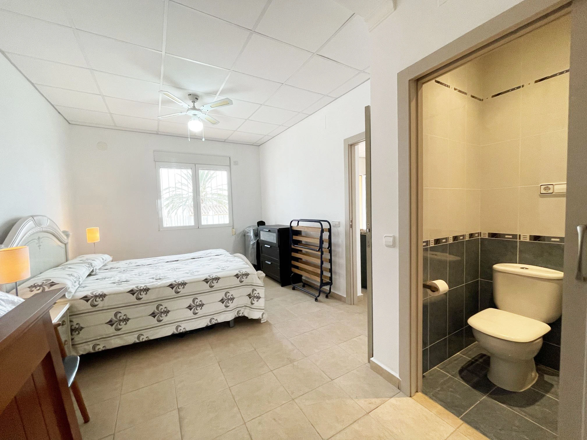 Bedroom with en-suite bathroom at detached villa in Calpe