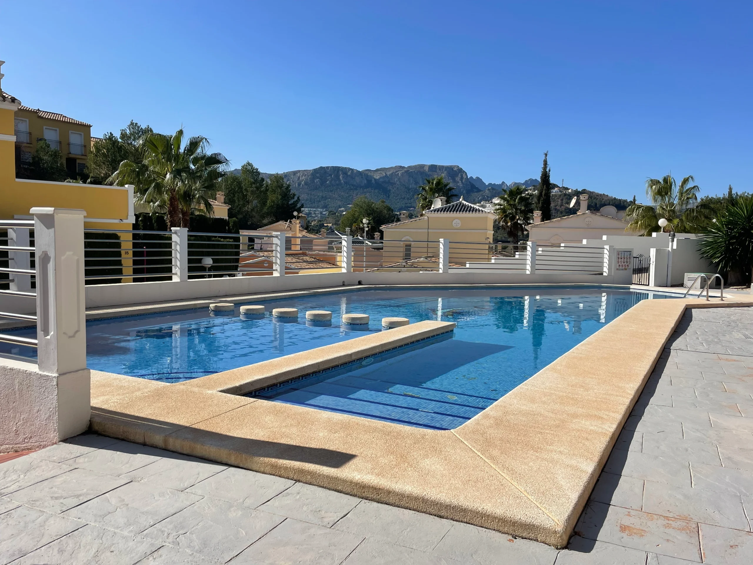 Communal pool with mountain views at bungalow complex in Cometa III, Calpe