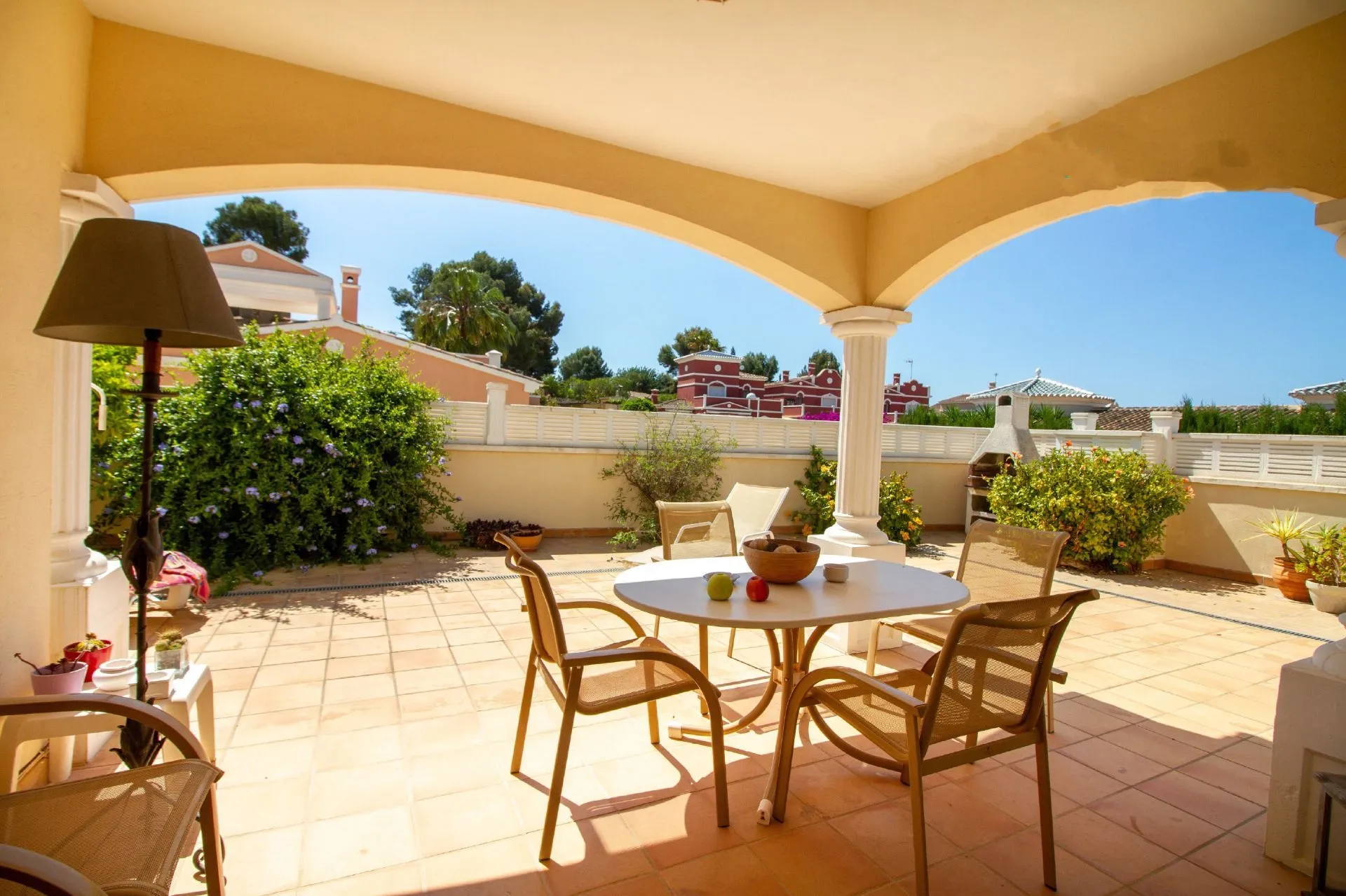Covered terrace at bungalow in La Vallesa Calpe