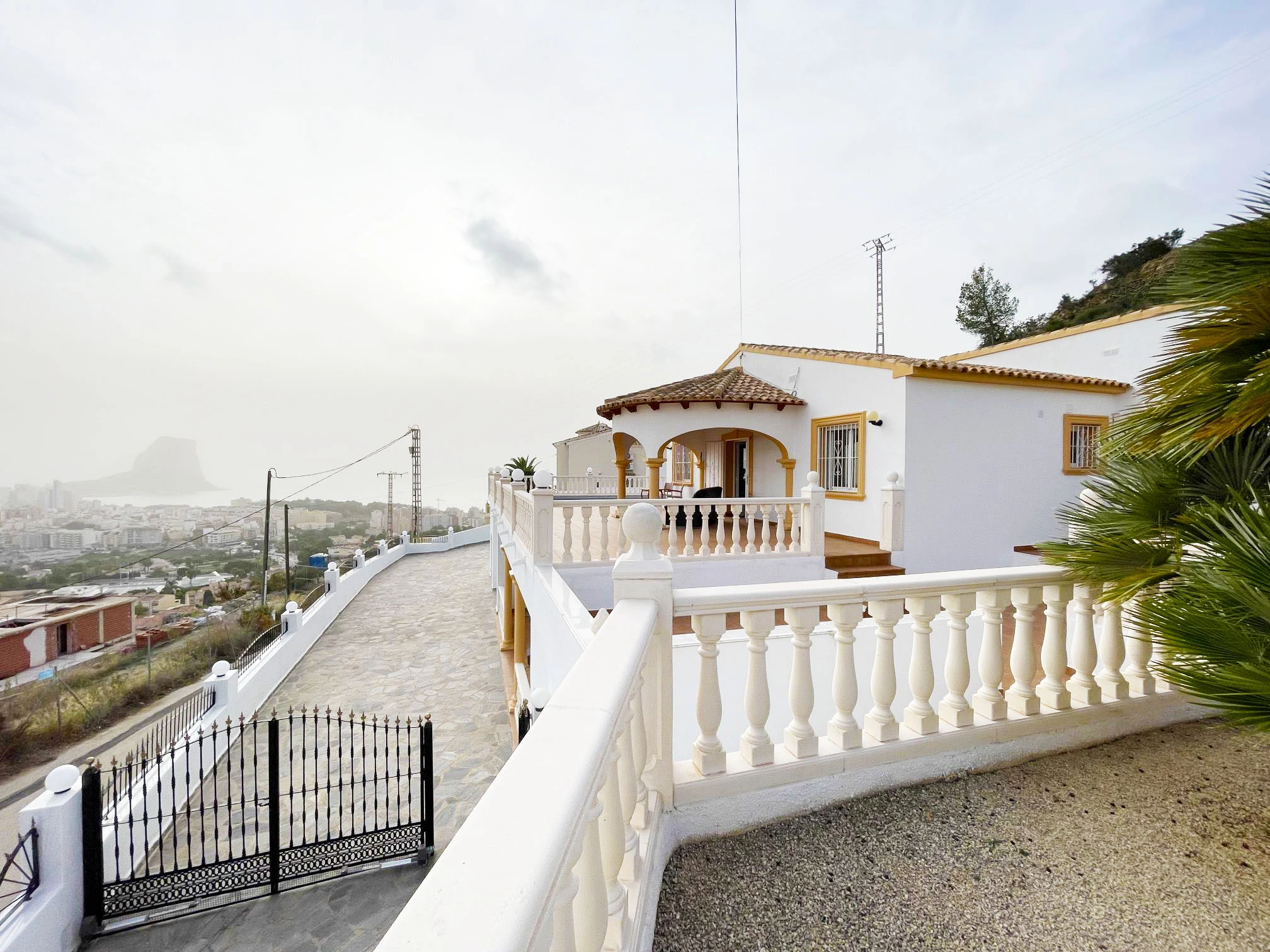 Detached villa in Calpe with terrace and Peñón de Ifach views