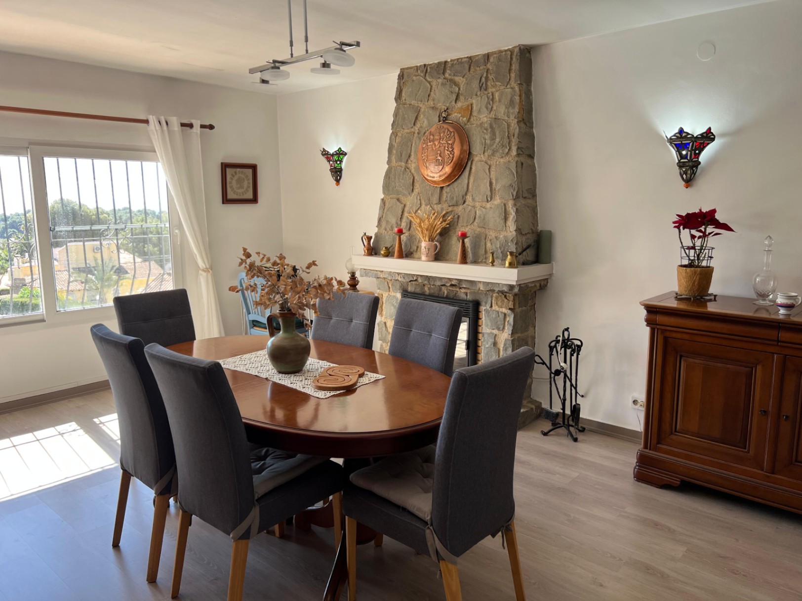 Dining area with sea views at Mediterranean villa in Benissa