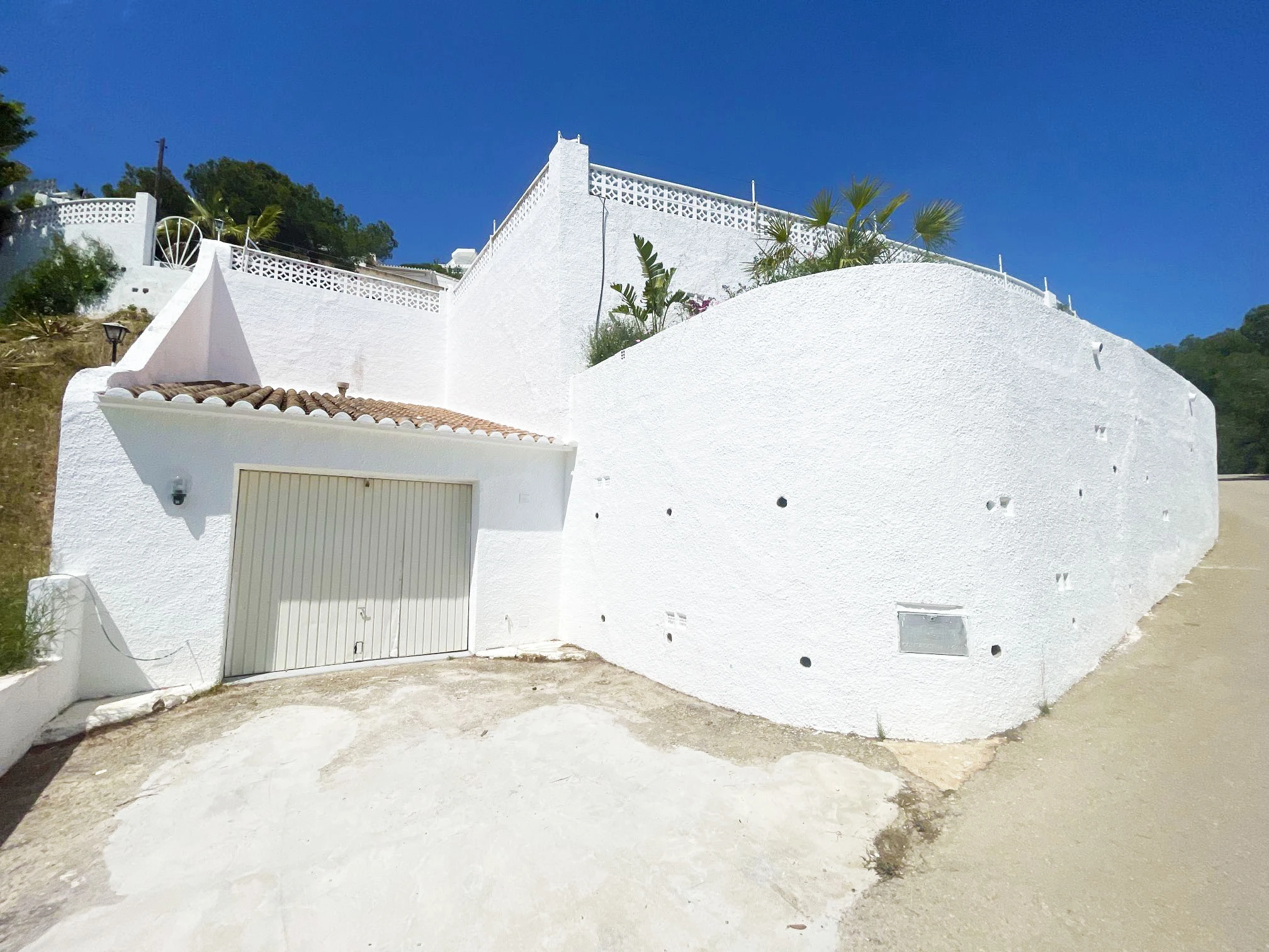 Garage entrance at villa in Oltamar, Calpe