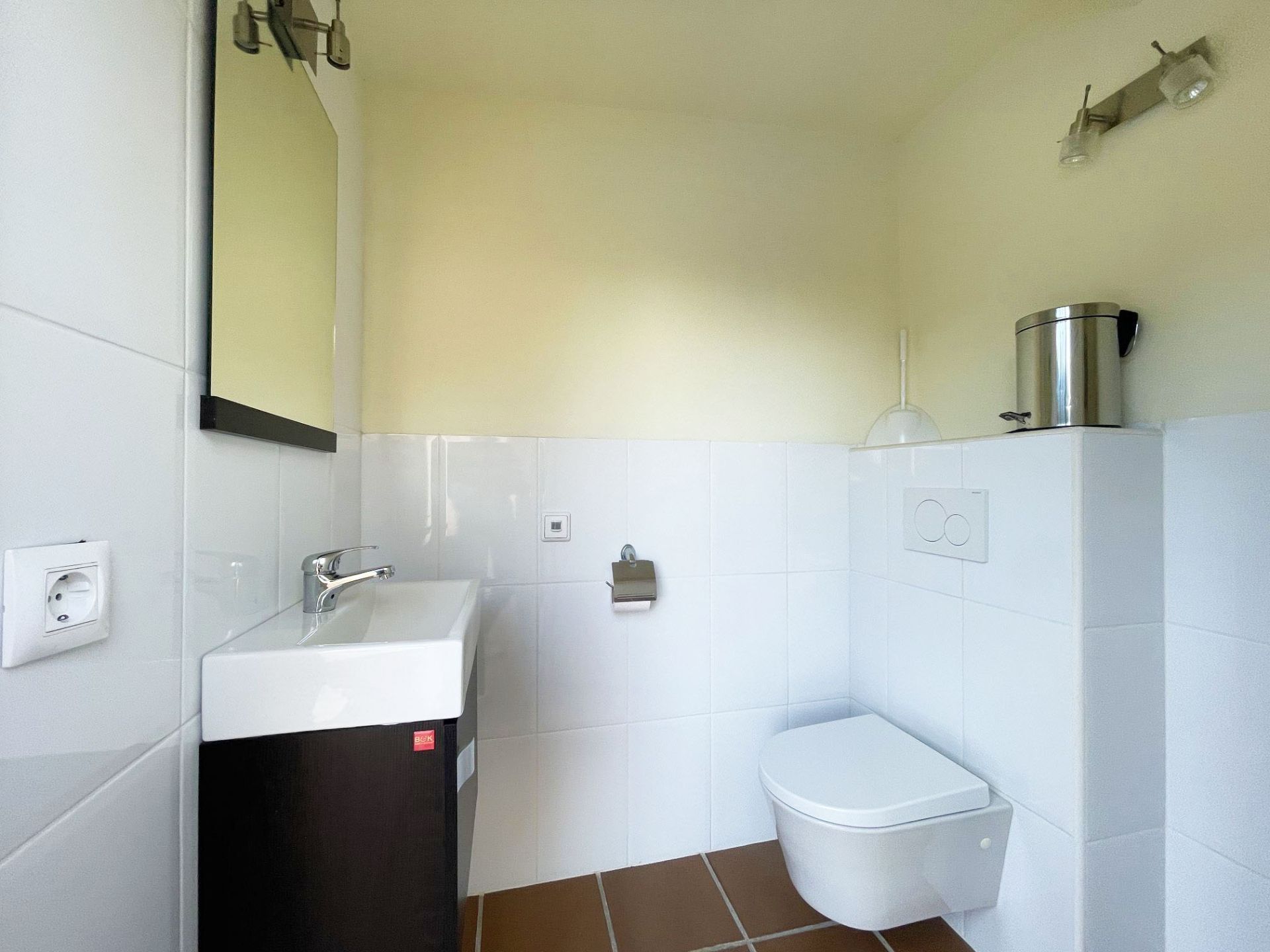 Guest toilet at renovated villa with separate accommodation in Calpe