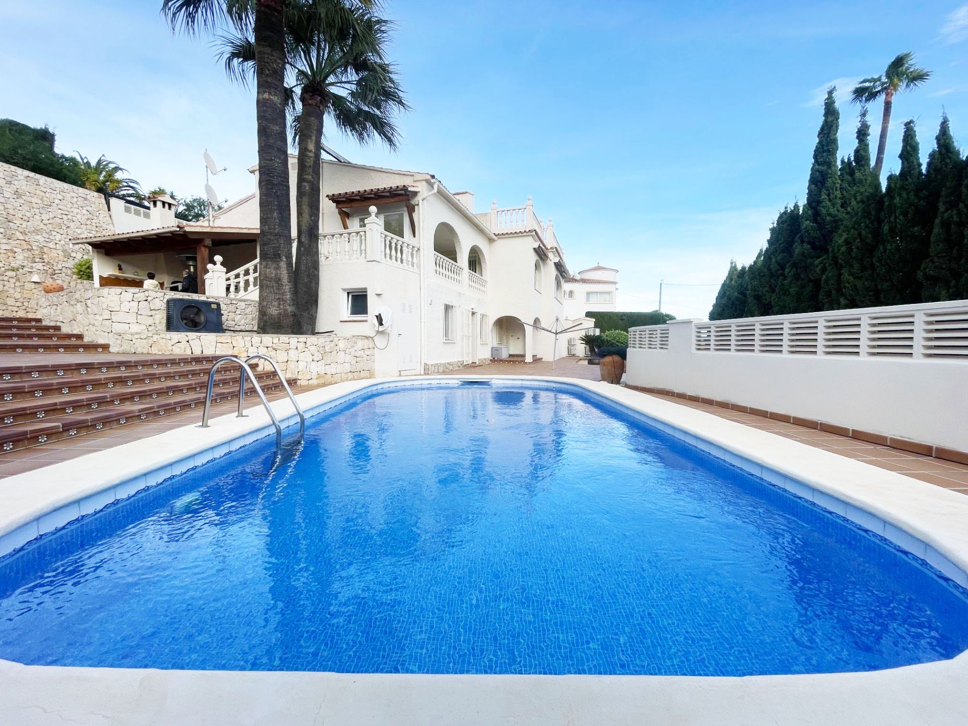 Heated private pool and terrace at renovated villa in Calpe