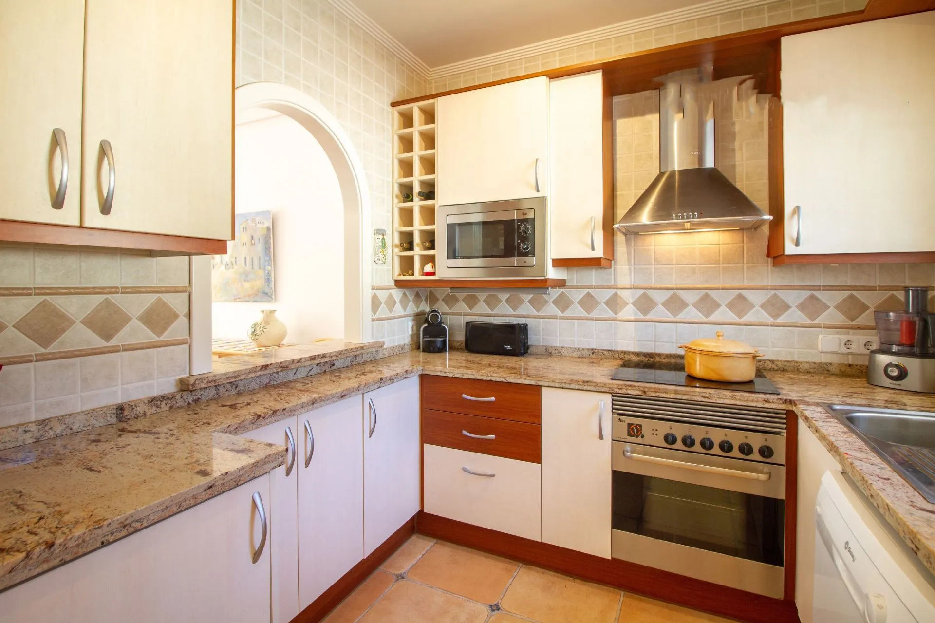 Independent kitchen inside 3-bedroom bungalow in La Vallesa Calpe`