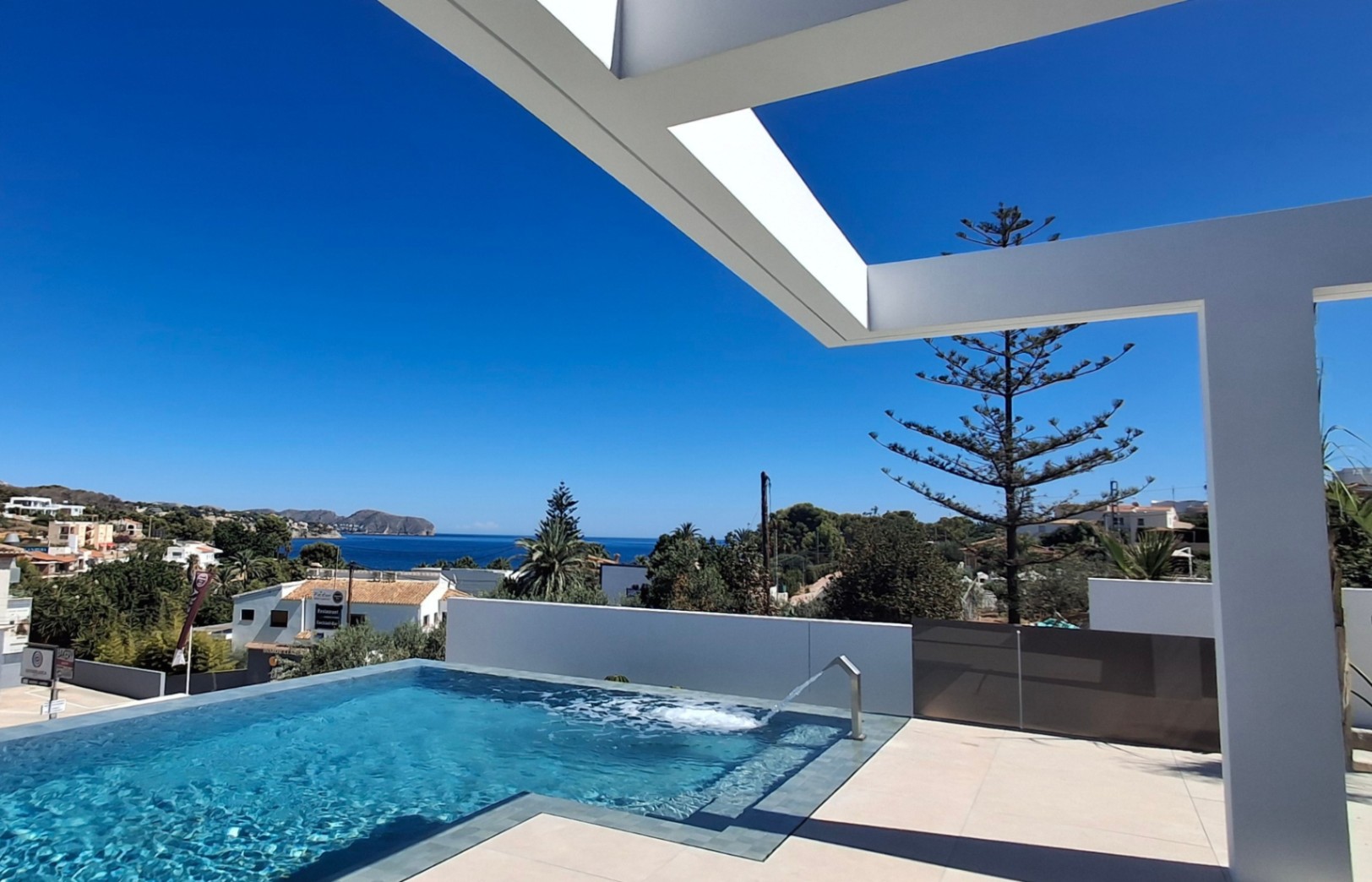Infinity pool with sea views at luxury villa near La Fustera Beach