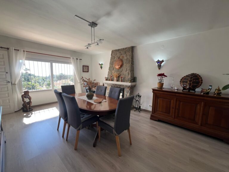 Living and dining area with sea views at villa in Buena Vista Benissa