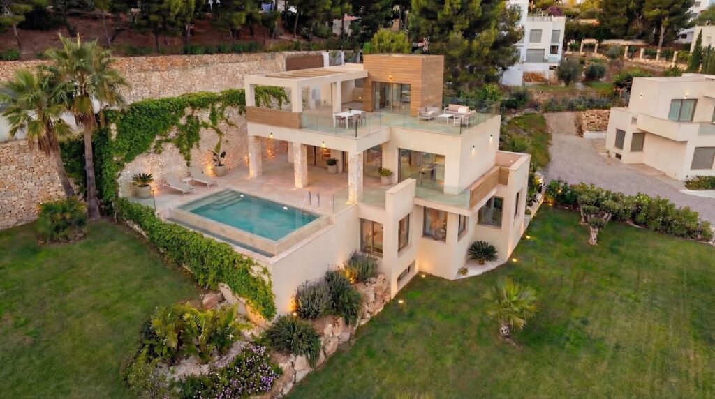 Luxury Villa with Panoramic Sea Views in Altea