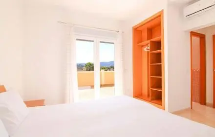 Main bedroom with terrace access in bungalow in Cometa III, Calpe