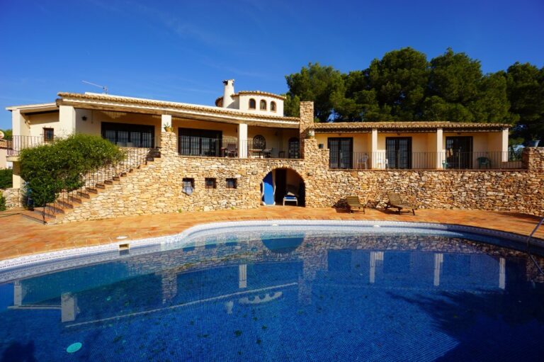 Unique Mediterranean Villa Close to the Beach in Calpe