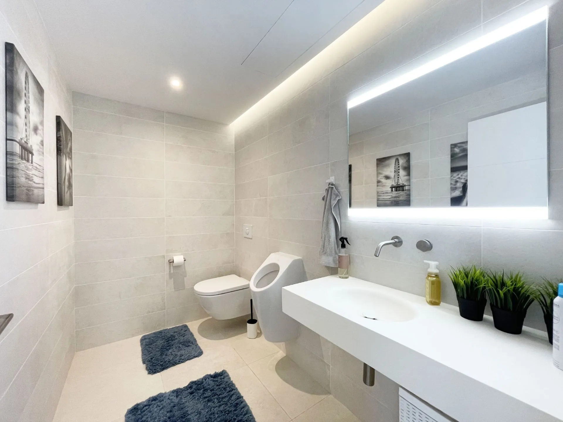 Hallway with terrace access at modern villa in Calpe