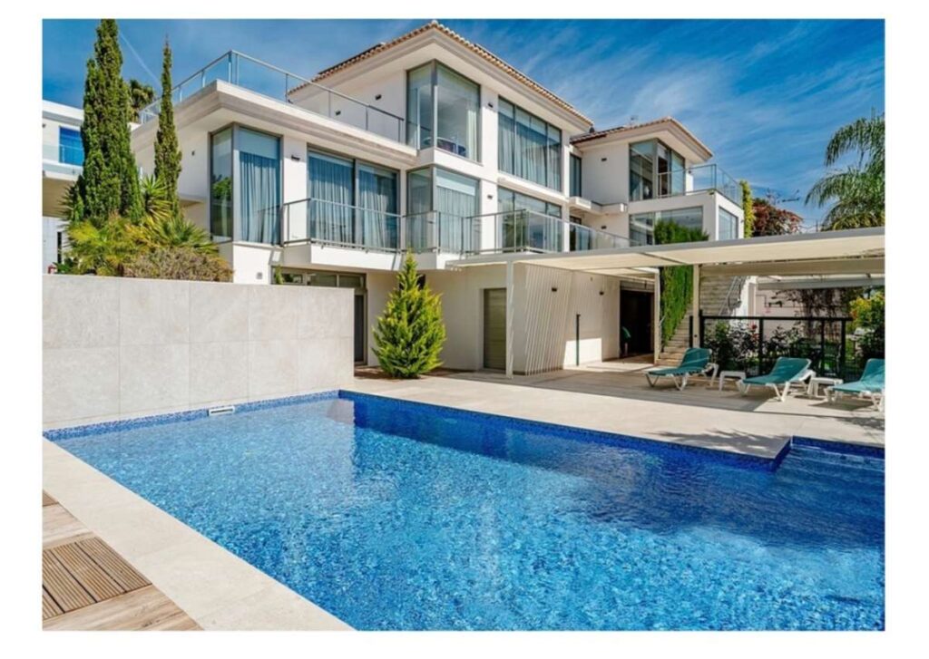 Modern Luxury Villa with Sea Views by Cala La Calalga in Calpe