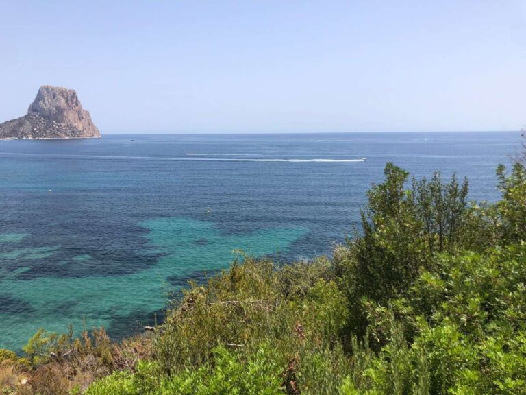 Open Mediterranean sea views from a townhouse in Partida Manzanera, Calpe with the Peñón de Ifach in the distance