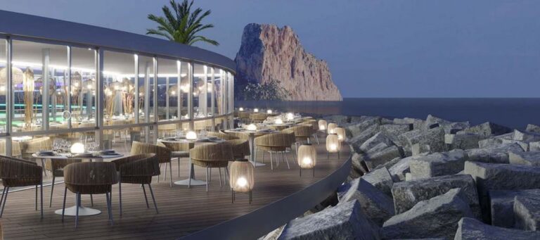 Outdoor dining terrace with sea views towards the Peñón de Ifach at a Mediterranean villa in Maryvilla, Calpe.