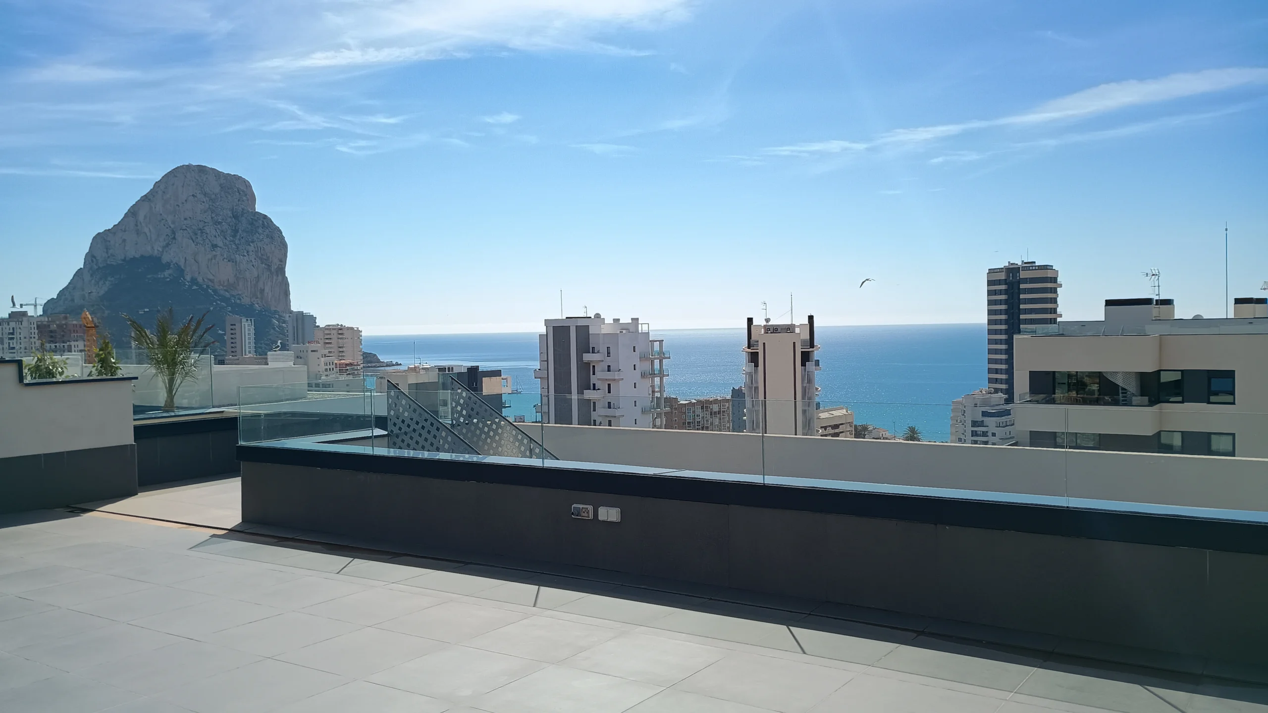 Panoramic sea views and Peñón de Ifach views from luxury penthouse in Calpe