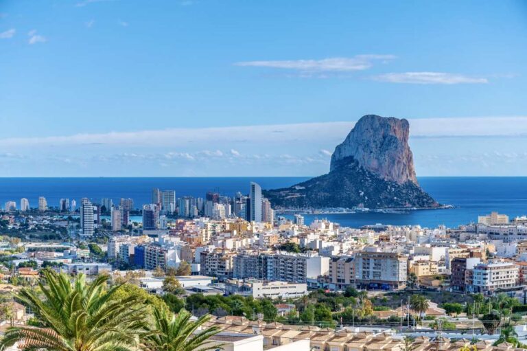 Panoramic sea views from a private villa in Calpe overlooking the coastline and Peñón de Ifach