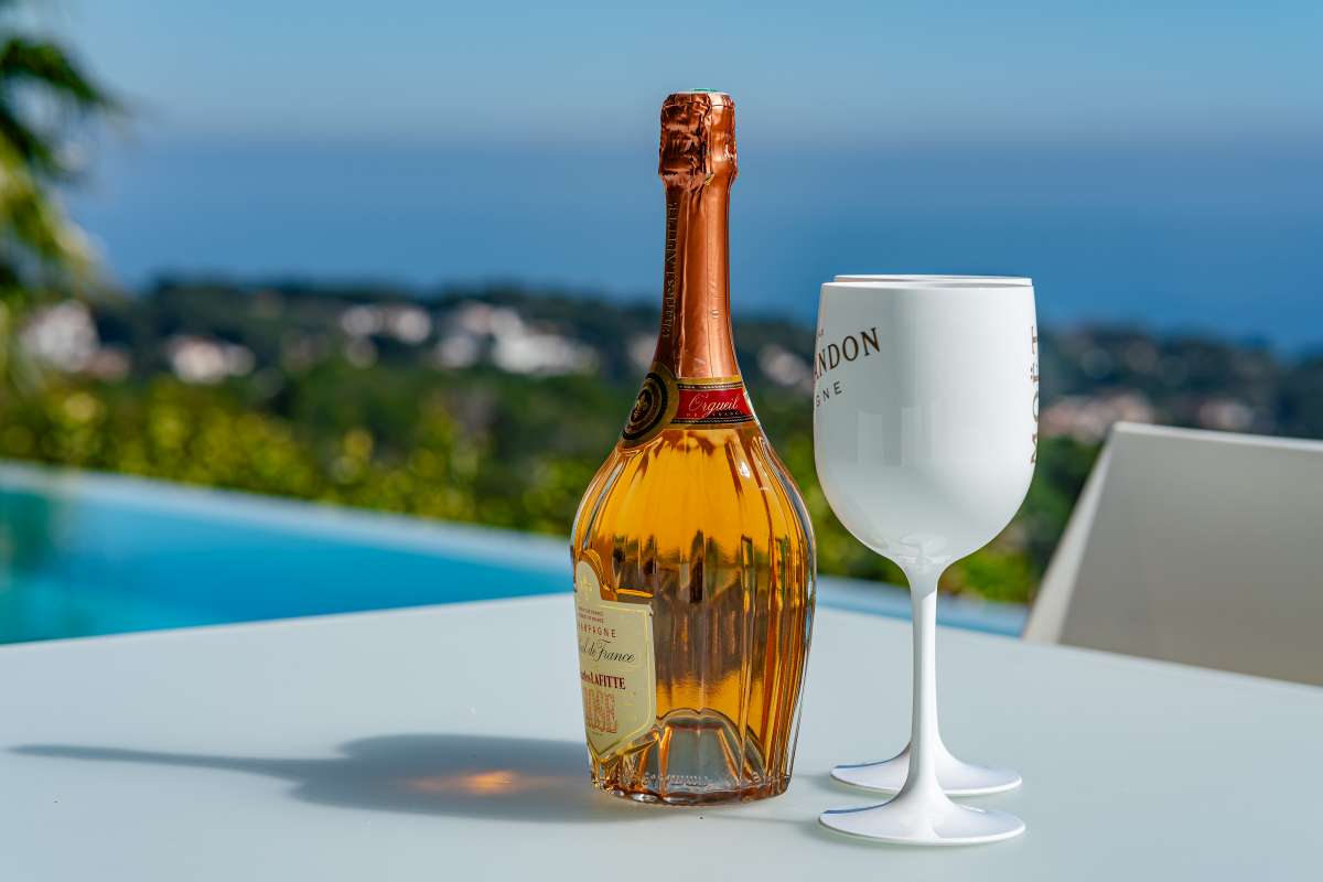 Poolside detail with sea views at a luxury villa in Gran Sol, Calpe.