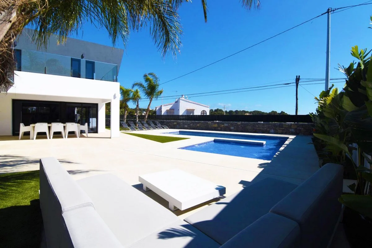 Private pool and terrace at modern villa in Carrió, Calpe