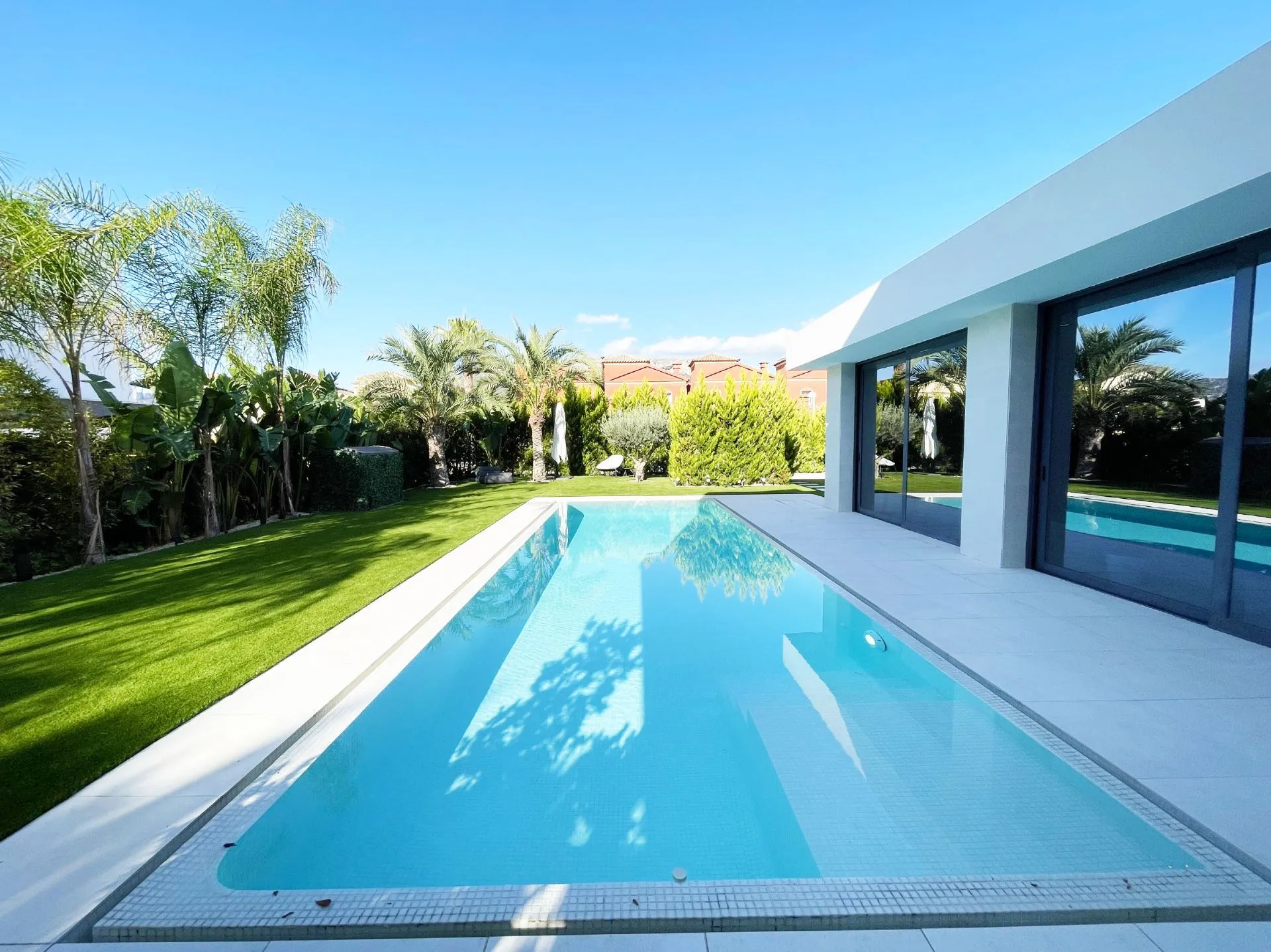 Private pool beside modern villa near Arenal Beach in Calpe